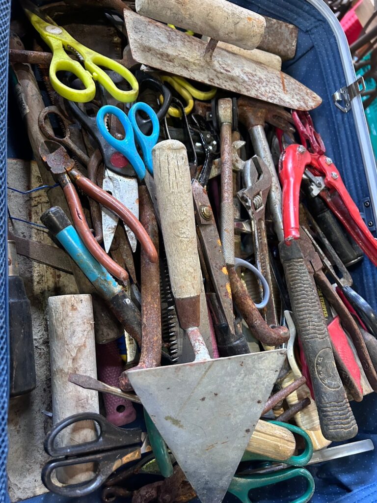 工具の寄付完全ガイド｜使わなくなった工具の寄付先と方法 - 不用品 