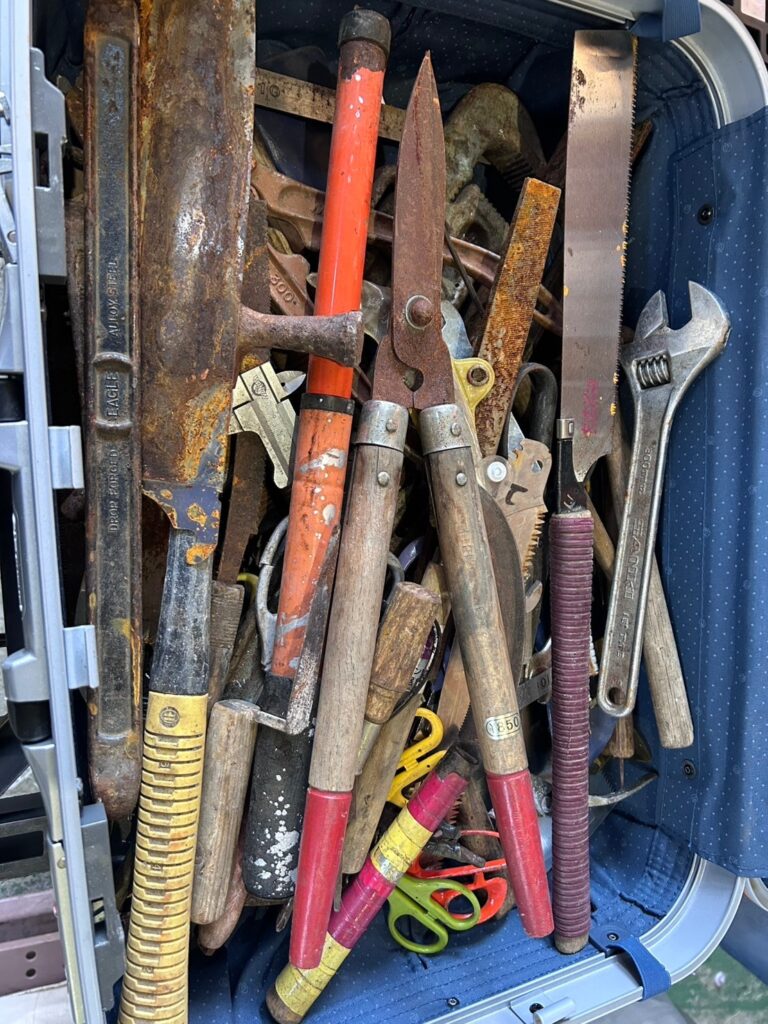 工具の寄付完全ガイド｜使わなくなった工具の寄付先と方法 - 不用品 