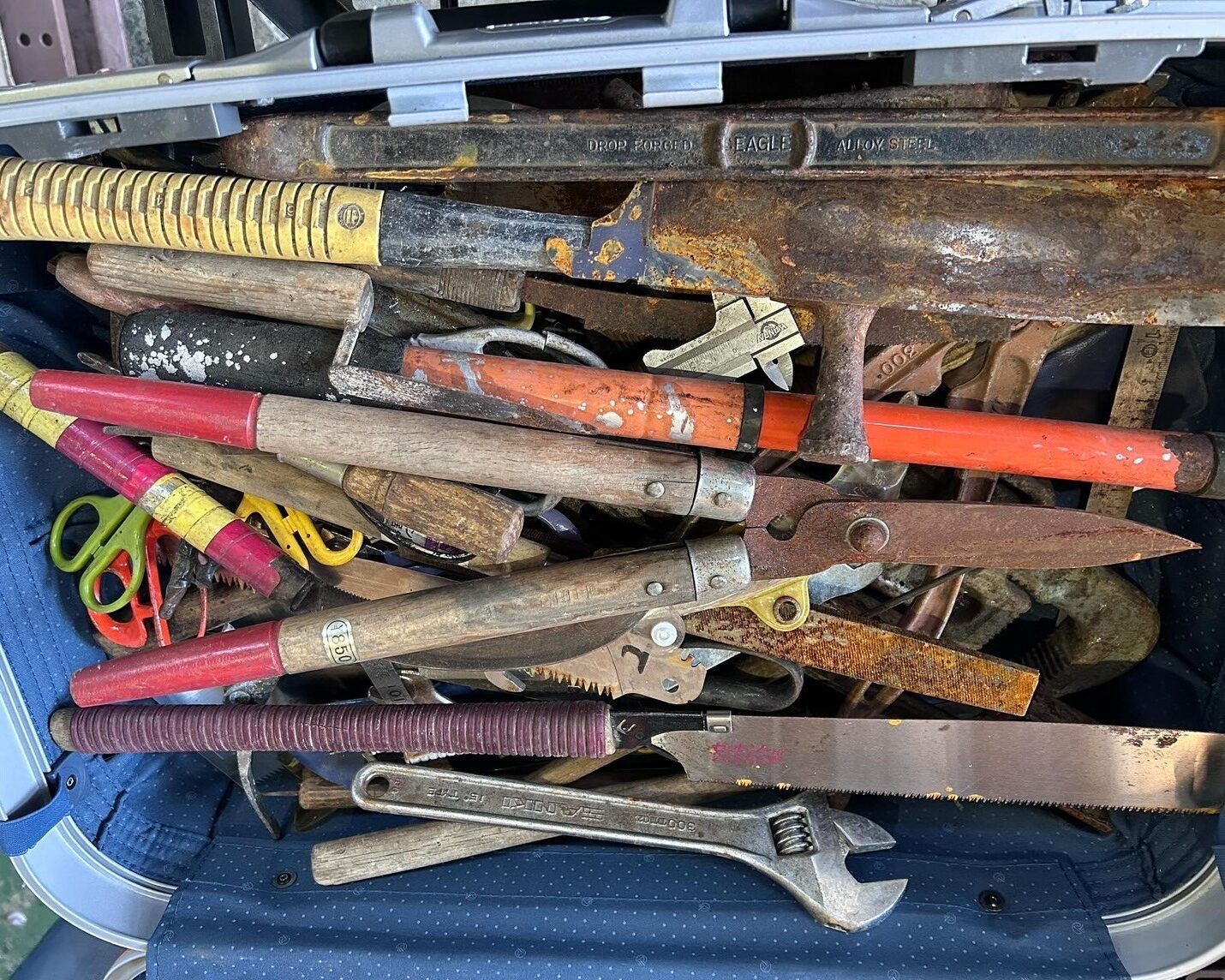 使わなくなった工具を次の現場へ｜海外で役立つリユースの輪 -